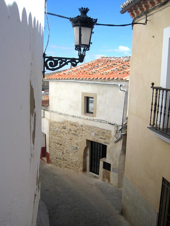 La Casina De Piedra Encanto - Parte Antigua De Caceres Ruang foto